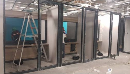 FNB — glass partition installation