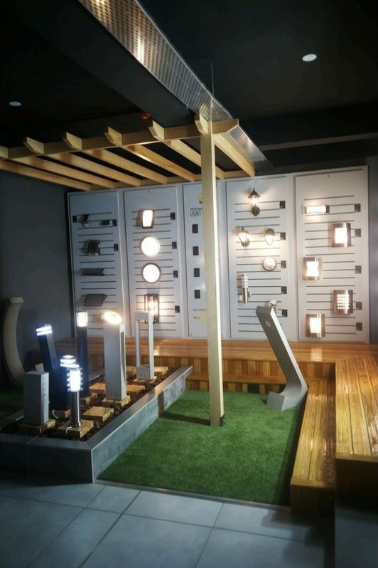 U-Light — pendant displays